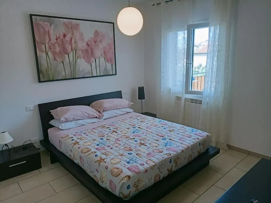 Les Demoiselles D'Avignon Apartment Casarza Ligure 0*,  Italy